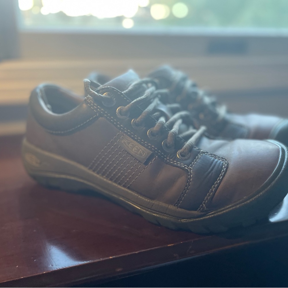Keen work shoes medium wear